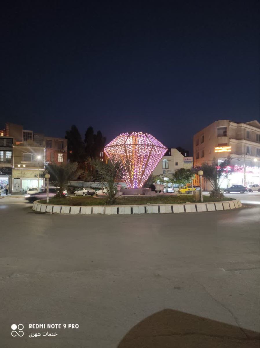 نصب المان نوین «الماس» در میدان مرزبانی